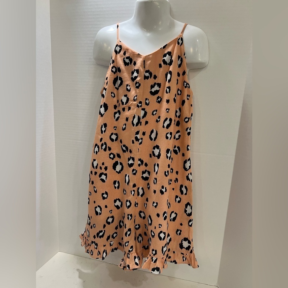 Chic Leopard Print Dress